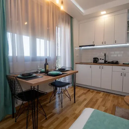 Lux Petrovic Ягодина