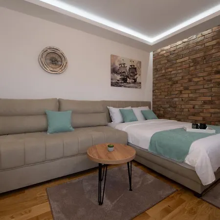 Lux Petrovic Jagodina