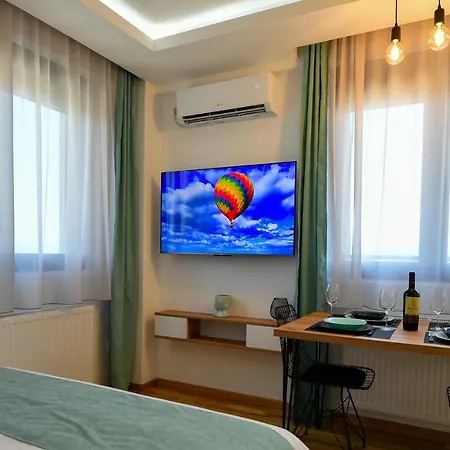 Lux Petrovic Апартаменты Ягодина