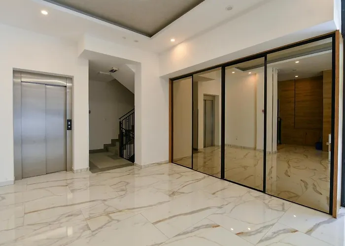 Lux Petrovic Jagodina